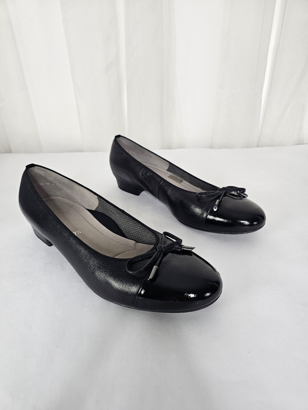 Ara Black Leather Low Heel Ballet Flats with Bow Timeless Classix 10